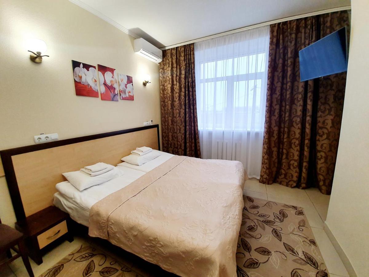 Hotel Sluch Starokostyantyniv Bagian luar foto