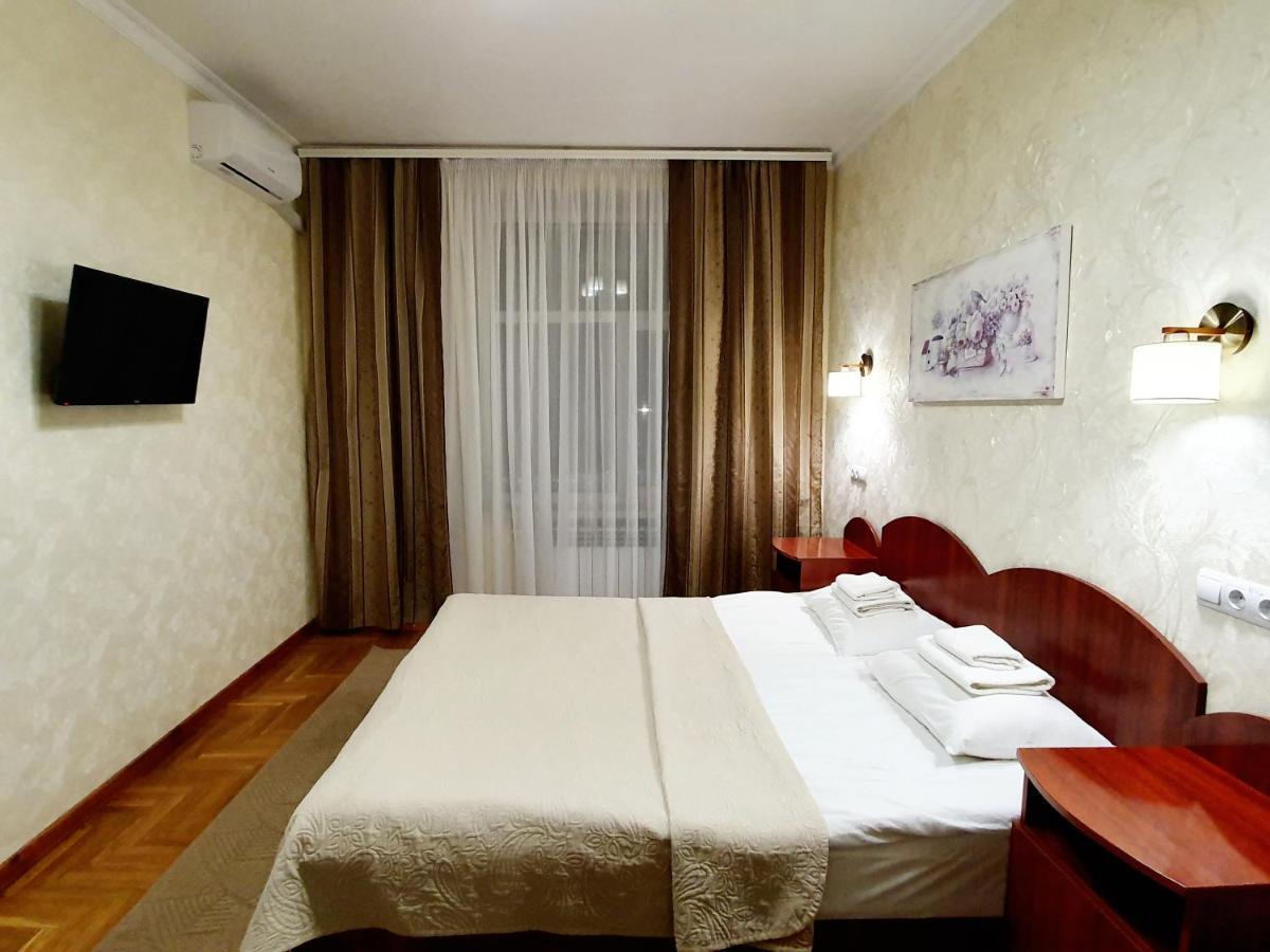 Hotel Sluch Starokostyantyniv Ruang foto