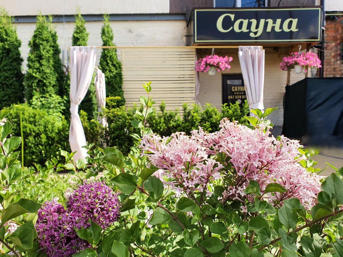 Hotel Sluch Starokostyantyniv Bagian luar foto