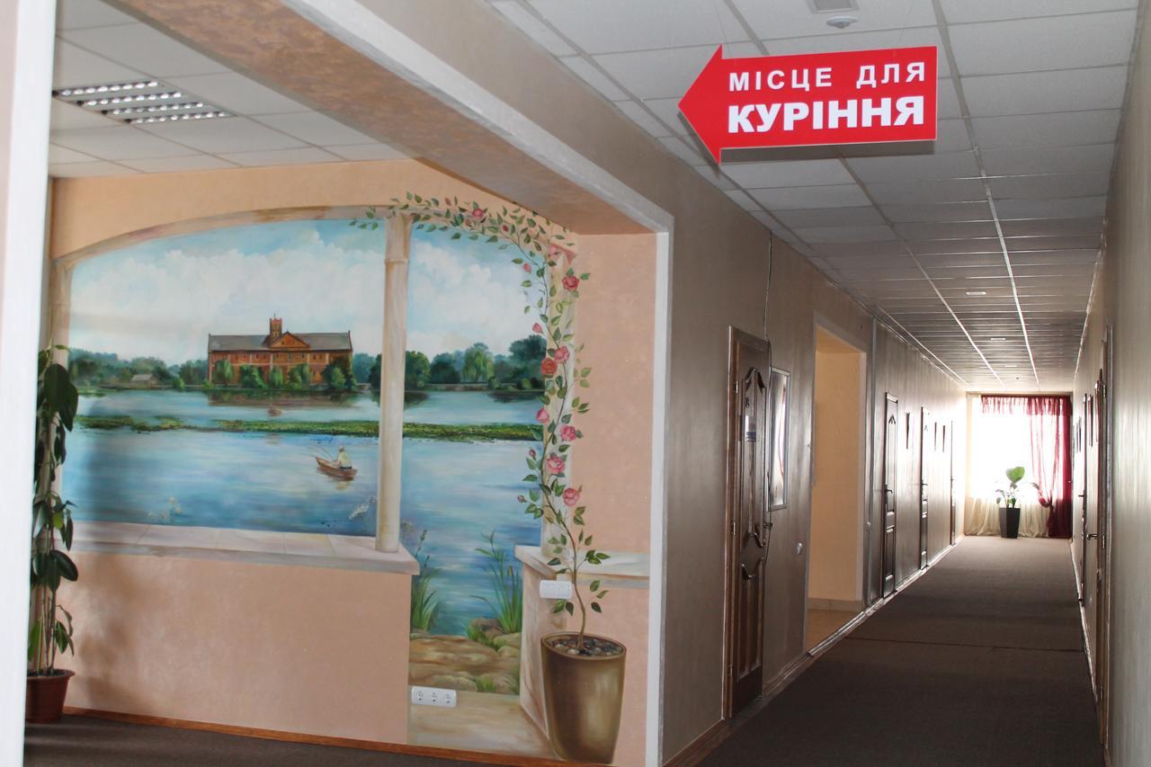 Hotel Sluch Starokostyantyniv Bagian luar foto