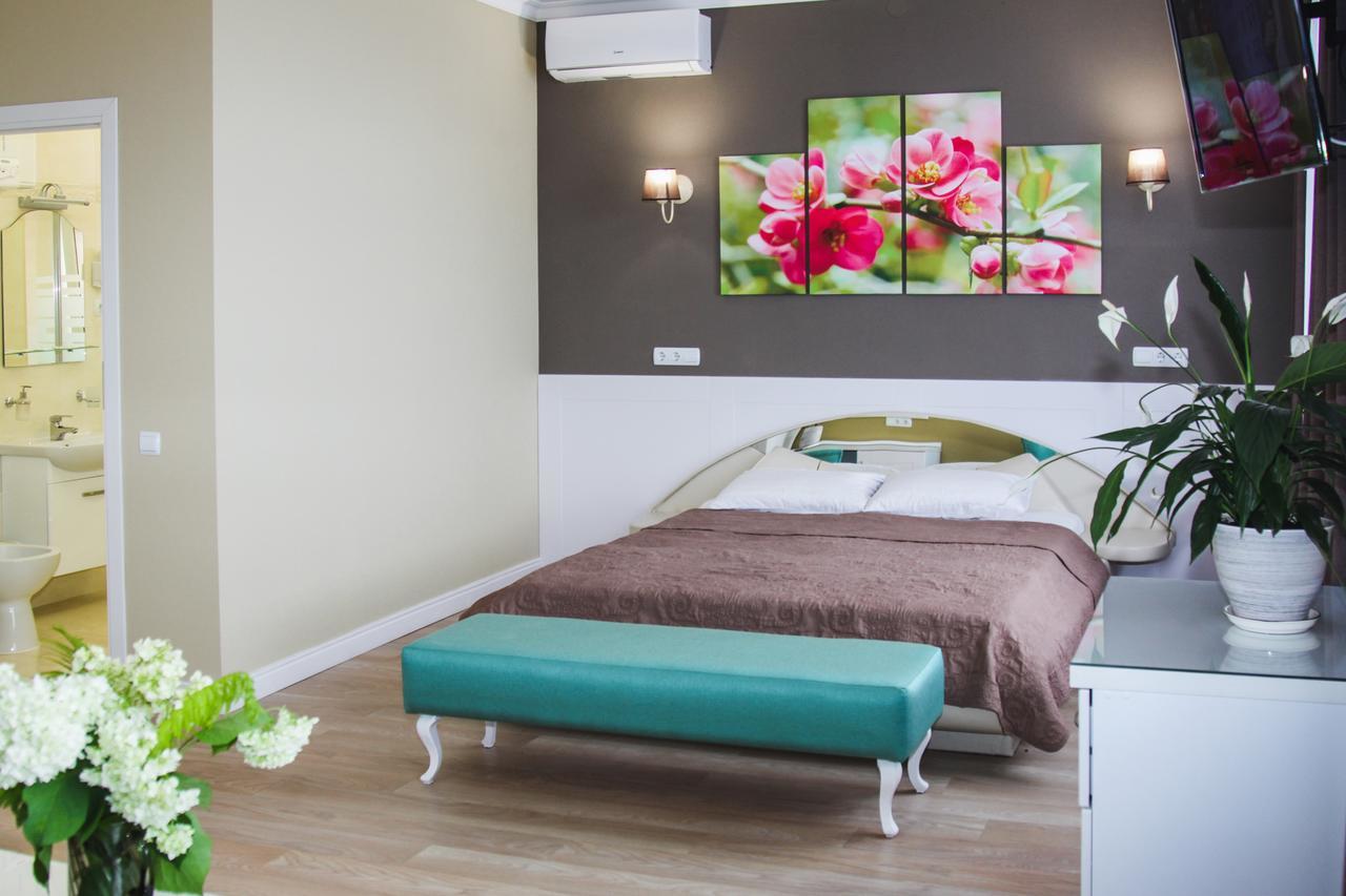 Hotel Sluch Starokostyantyniv Bagian luar foto
