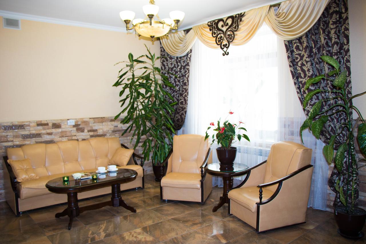 Hotel Sluch Starokostyantyniv Bagian luar foto