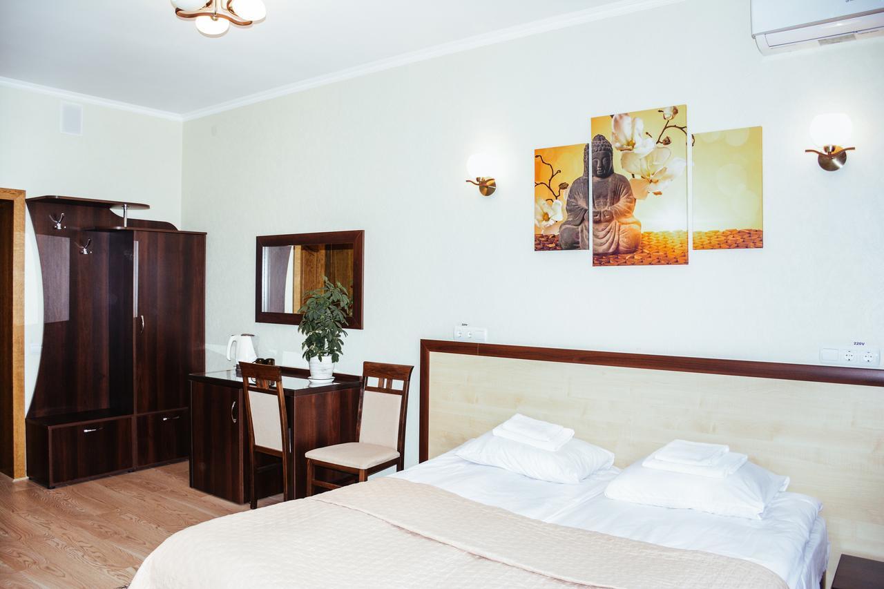 Hotel Sluch Starokostyantyniv Bagian luar foto