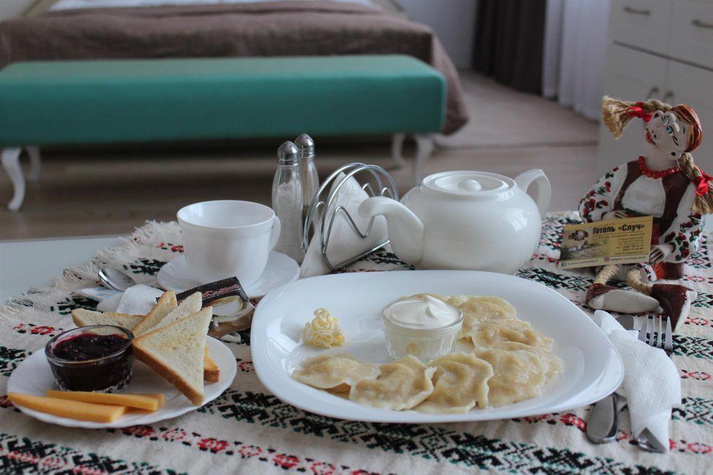 Hotel Sluch Starokostyantyniv Bagian luar foto