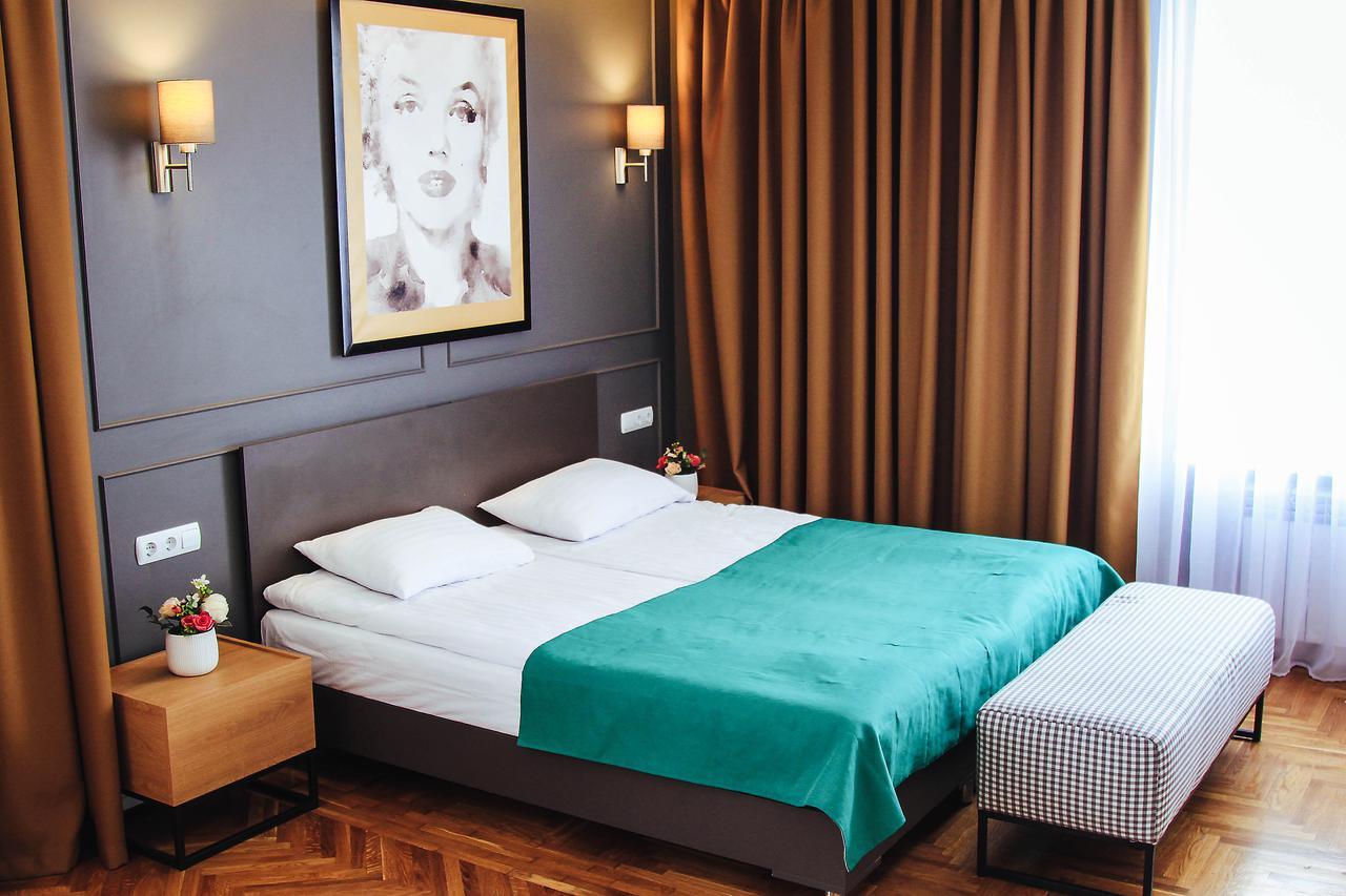 Hotel Sluch Starokostyantyniv Bagian luar foto