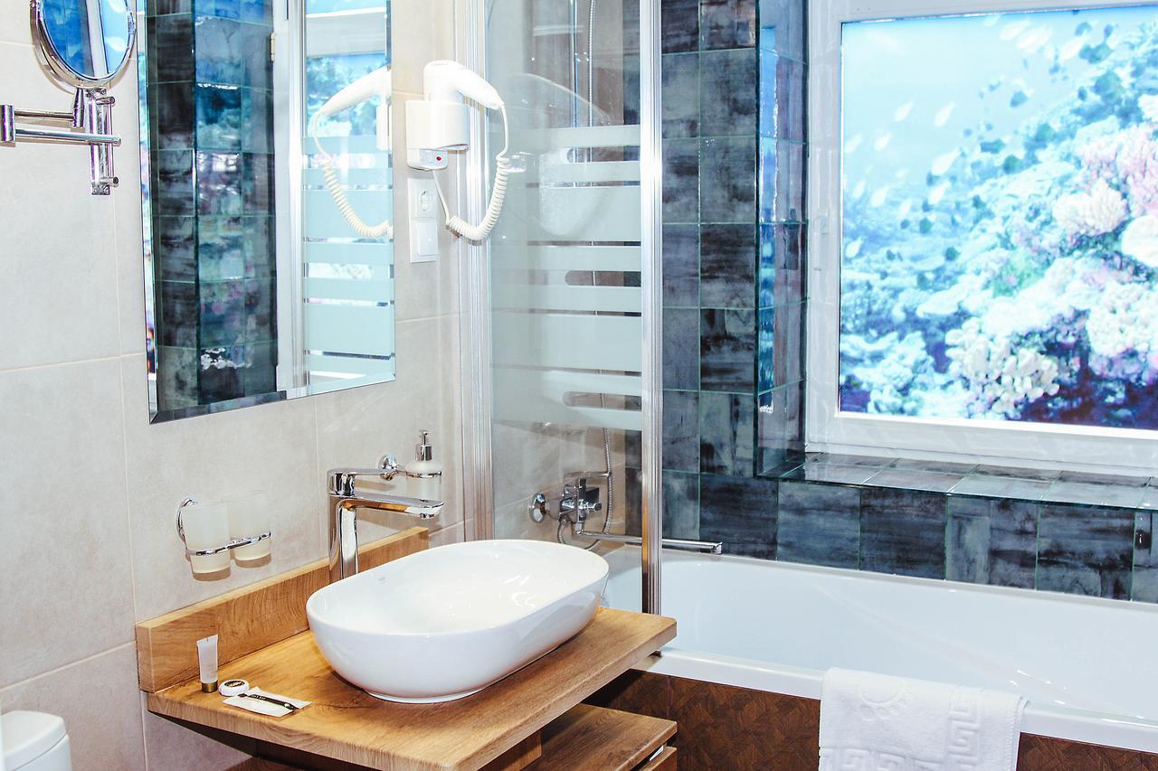 Hotel Sluch Starokostyantyniv Bagian luar foto